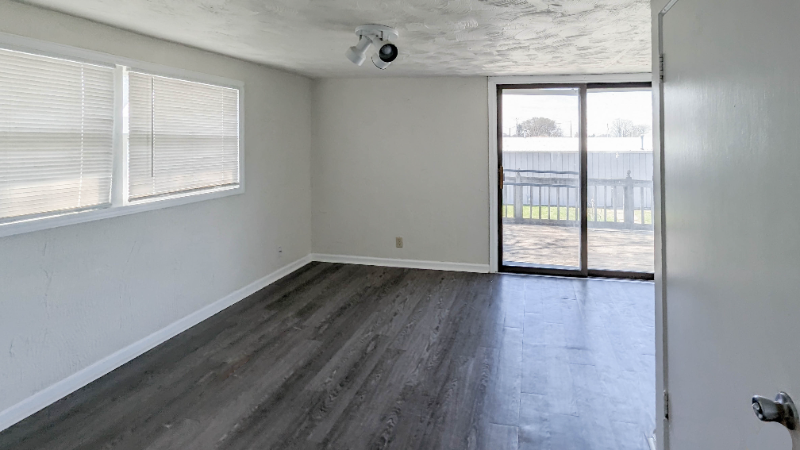 914 Gallagher St - Photo 2 of 12