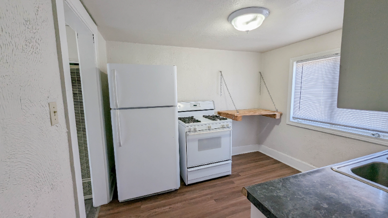 914 Gallagher St - Photo 4 of 12