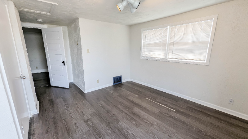 914 Gallagher St - Photo 5 of 12
