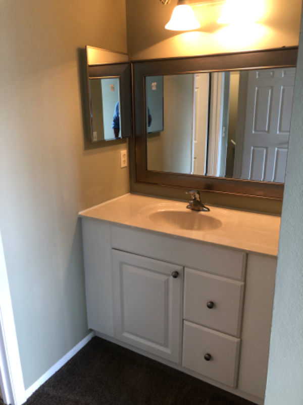 2935 Embassy Ct - Photo 2 of 17