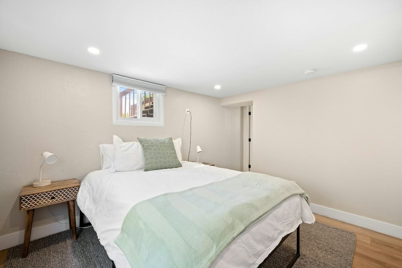 1534 Meade St, Unit B - Photo 6 of 25