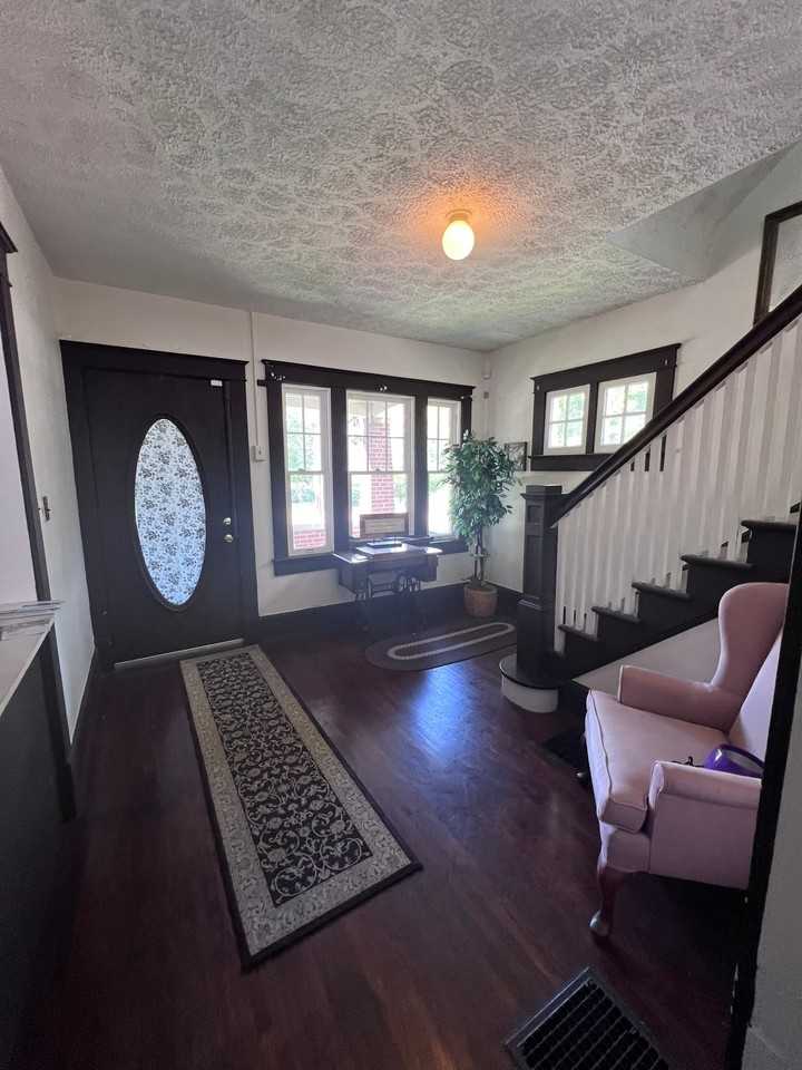 3571 Winchester Ave - Photo 2 of 11