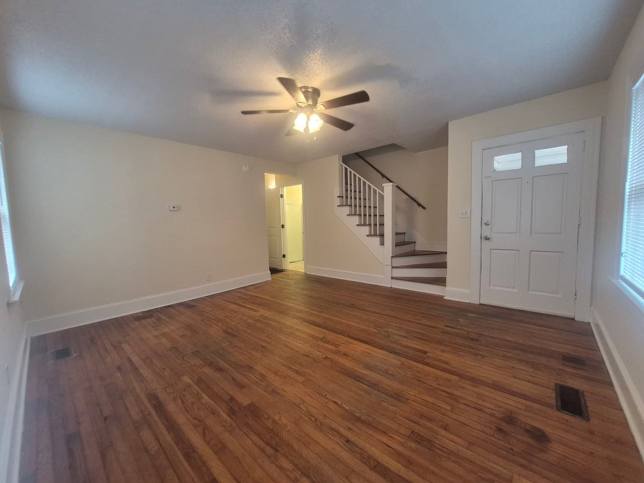 503 S Oak St - Photo 2 of 15