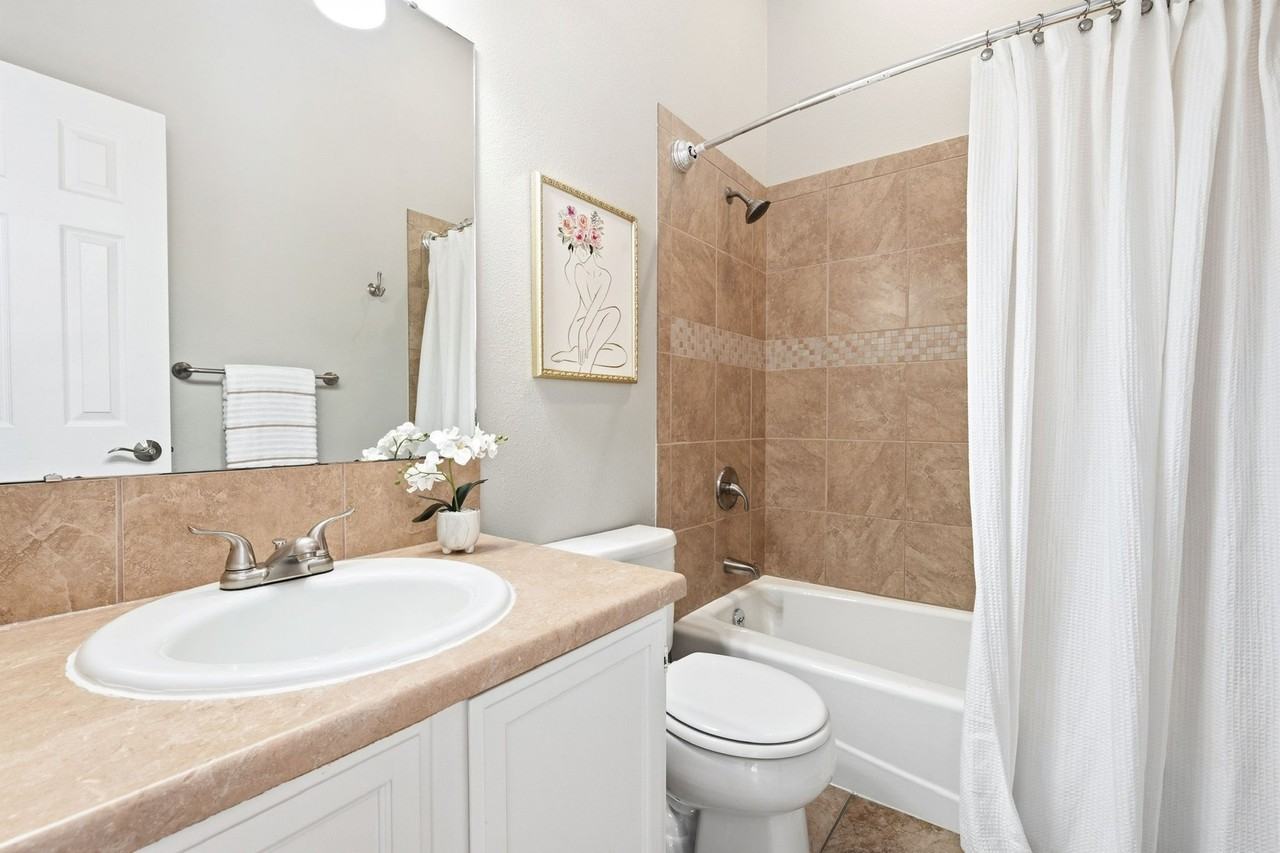 1935 Waters Edge St #C - Photo 6 of 29