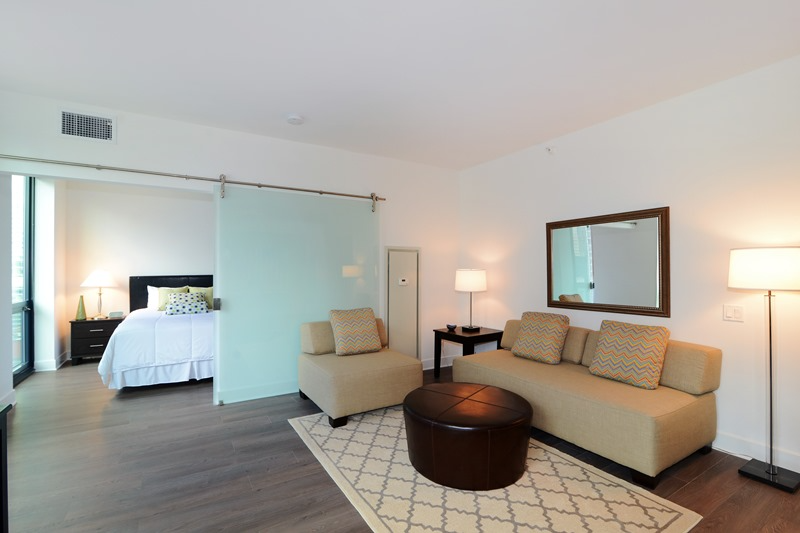 175 N Wabash Ave - Photo 2 of 18