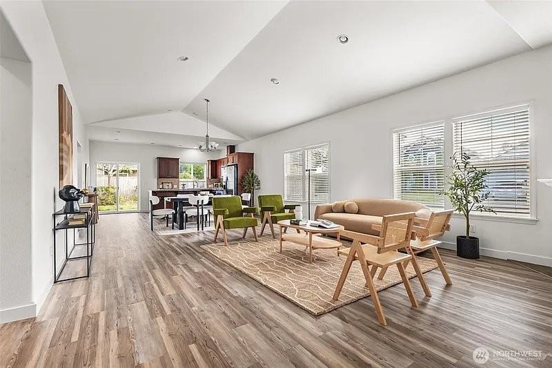 14951 101st Ave Se - Photo 4 of 20