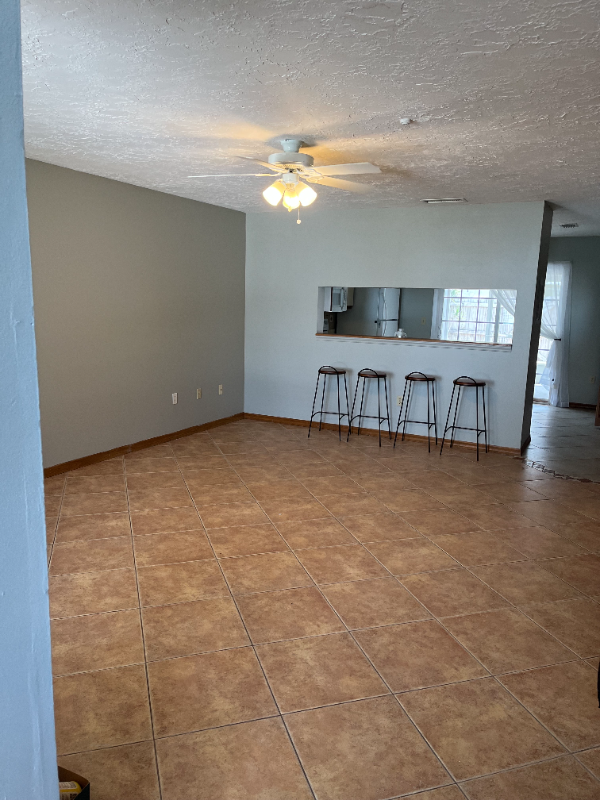289 Nottingham Pl - Photo 2 of 14