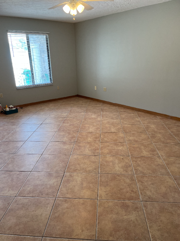 289 Nottingham Pl - Photo 3 of 14