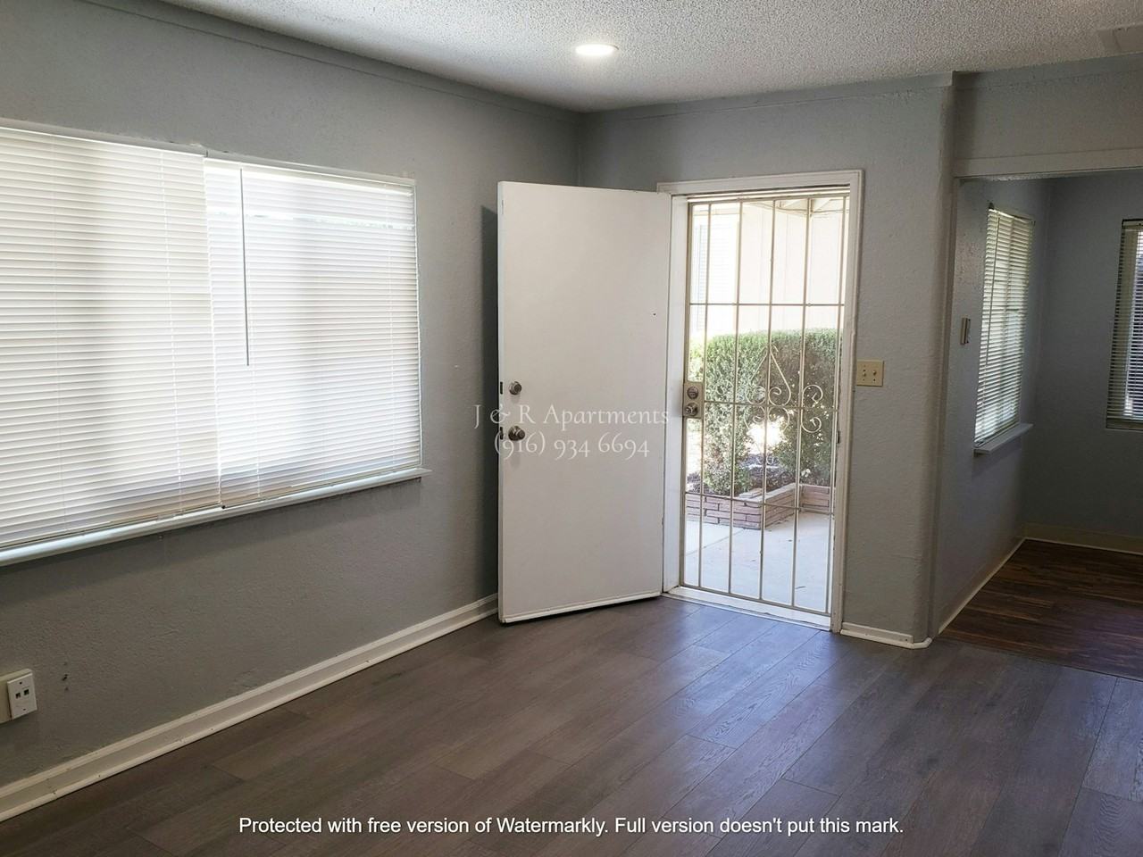 3842 Walnut Avenue - Photo 5 of 15