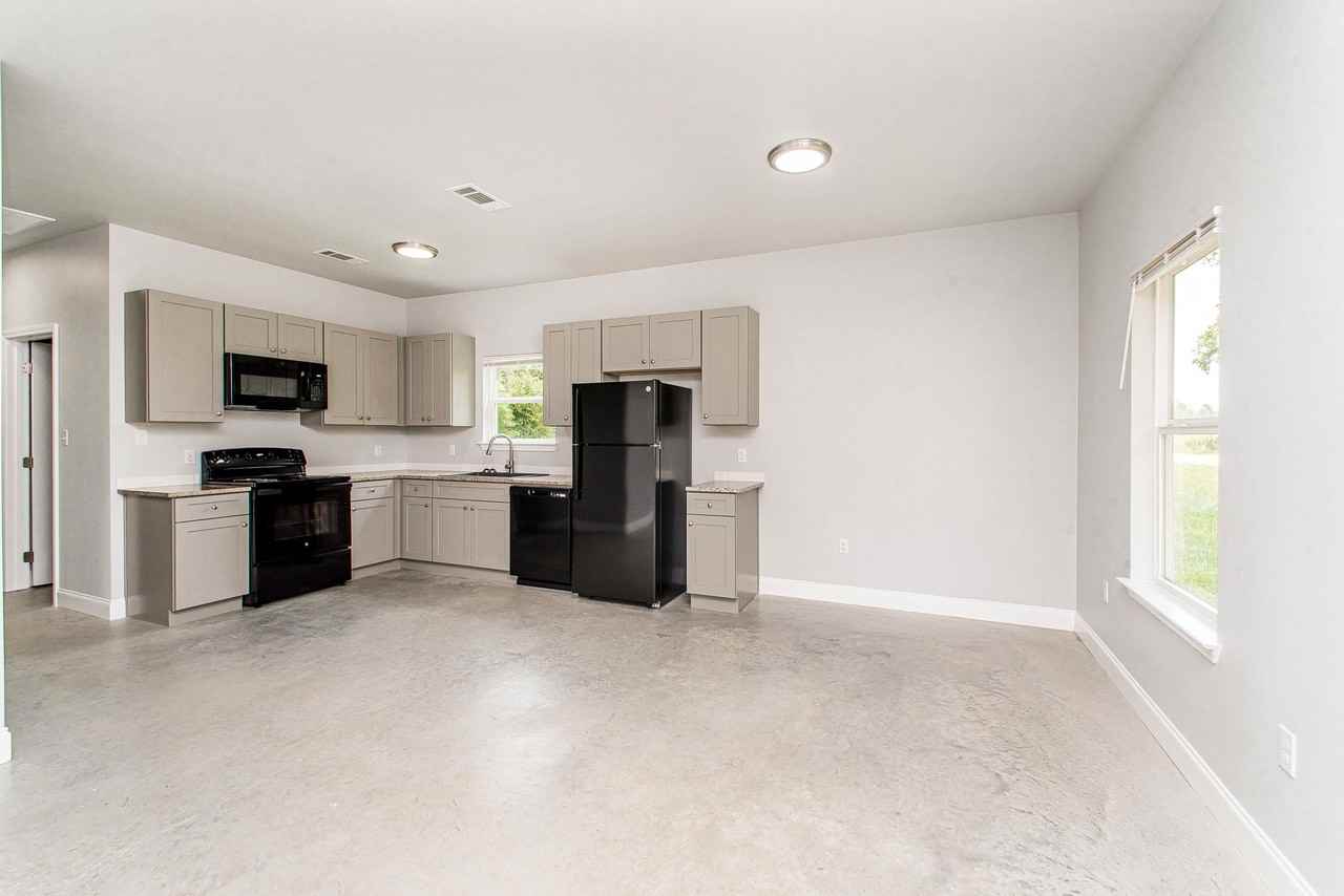 55538 Adelante St #55538 - Photo 2 of 12