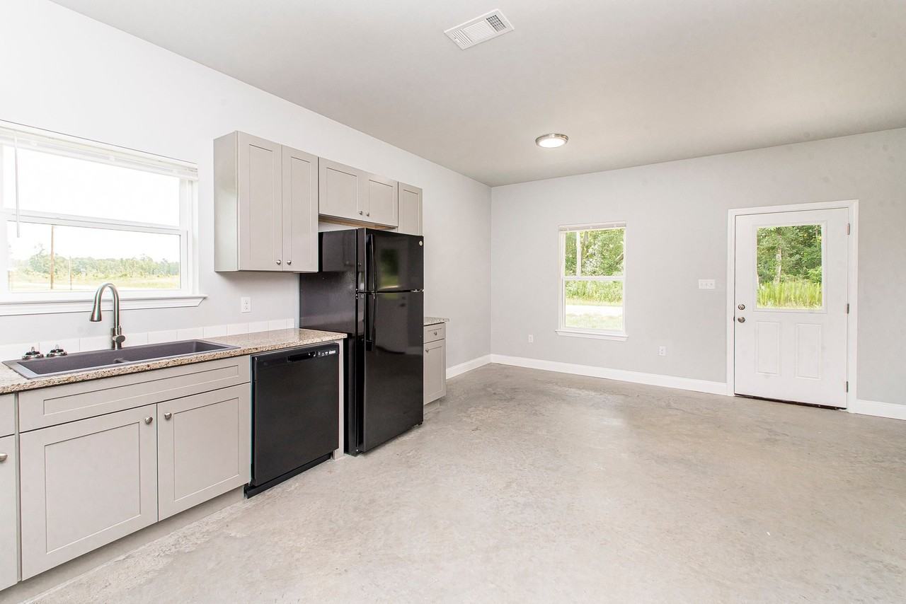 55538 Adelante St #55538 - Photo 5 of 12