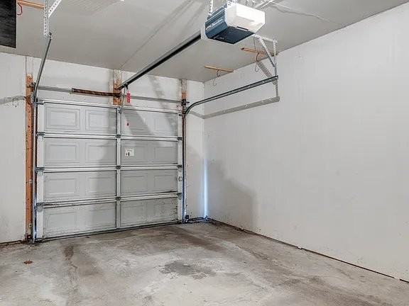 12926 University Cres #17 - Photo 5 of 14