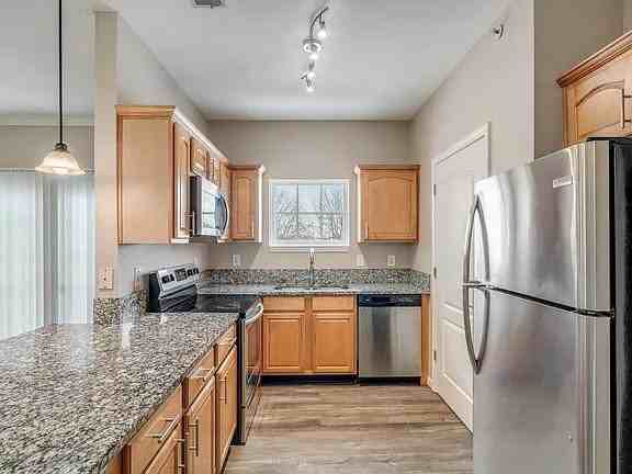 12926 University Cres #17 - Photo 6 of 14