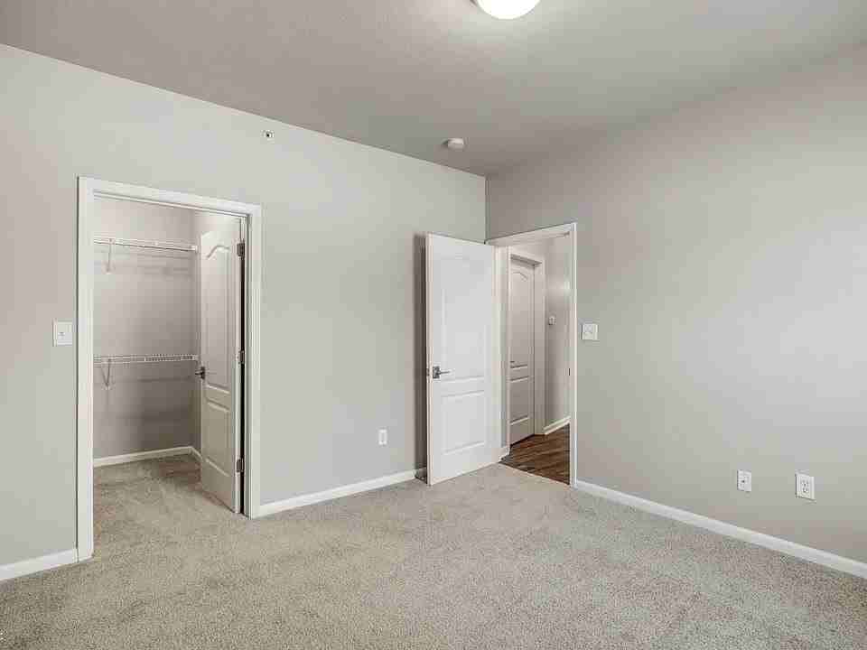 12926 University Cres #17 - Photo 7 of 14