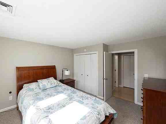450 Somerset Ave #13 - Photo 6 of 10