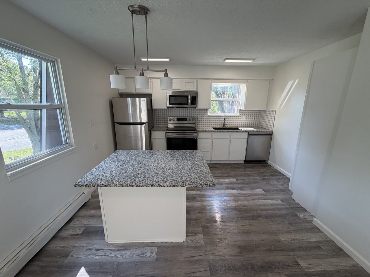 7426 West Blvd #4 - Photo 2 of 12