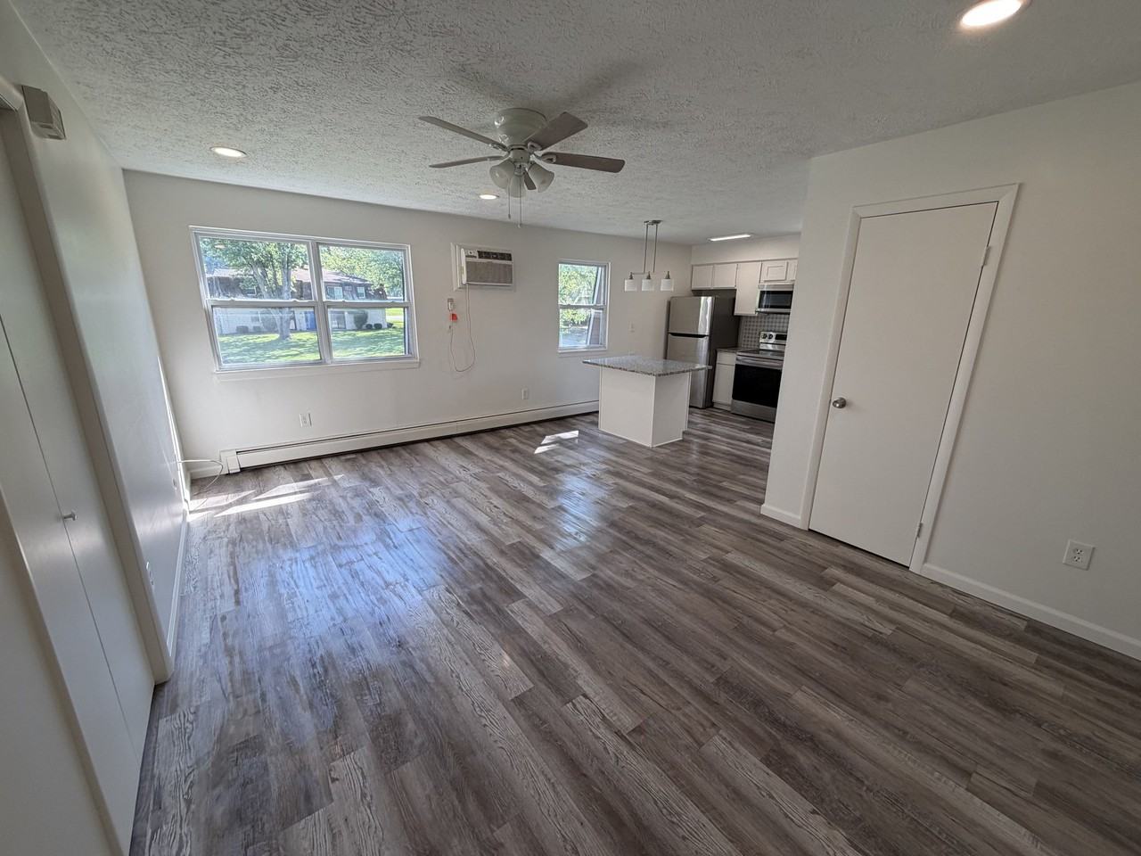 7426 West Blvd #4 - Photo 3 of 12