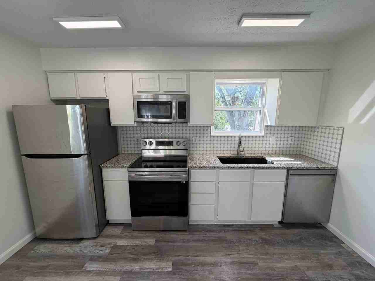 7426 West Blvd #4 - Photo 5 of 12