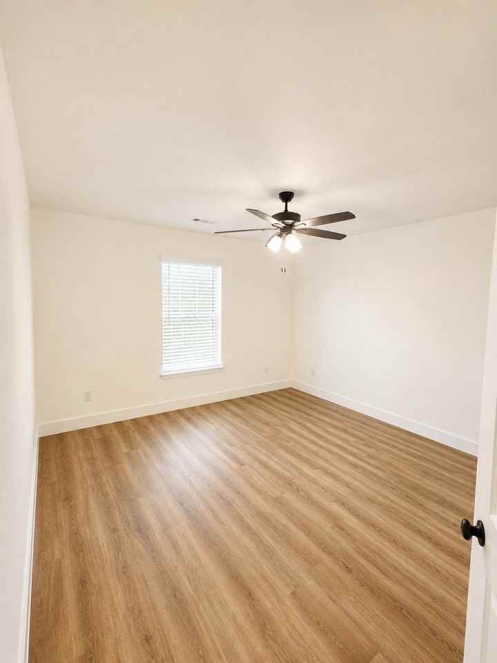 2631 Elstar Ct - Photo 5 of 21