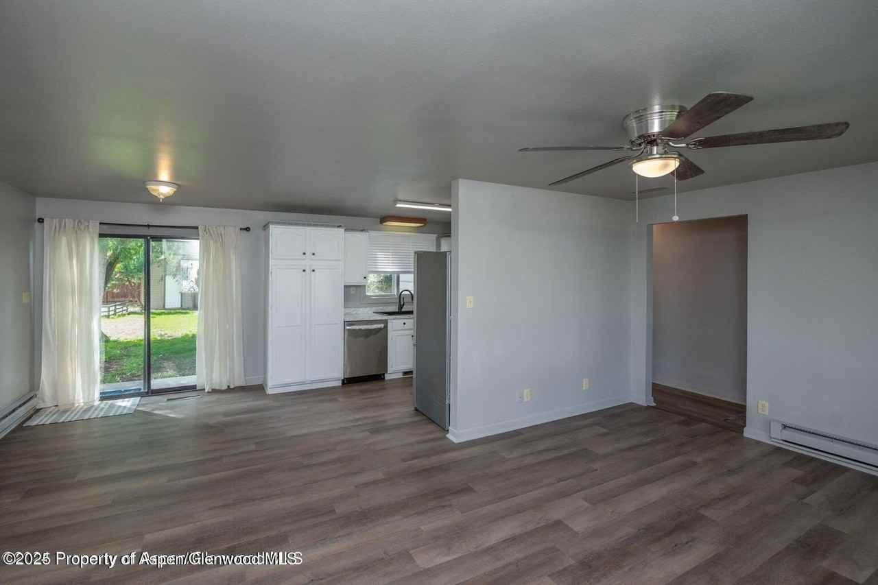 750 Breeze St - Photo 5 of 50