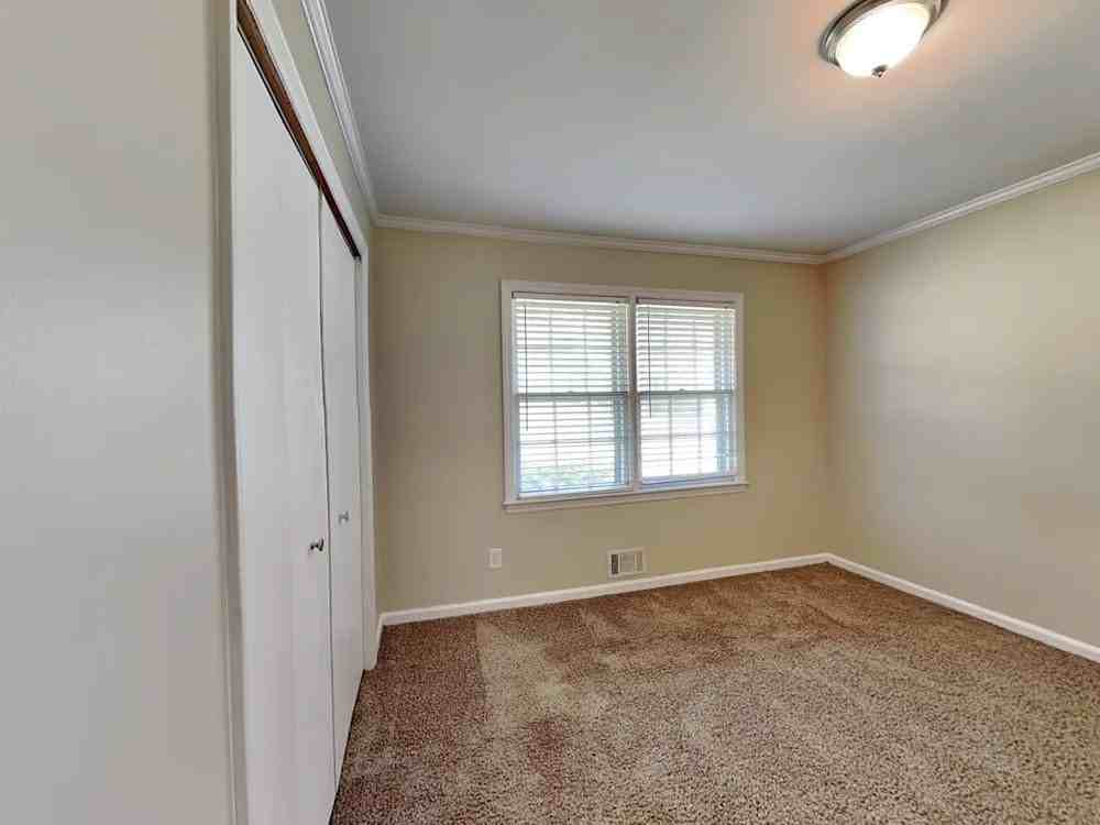 4553 Wesley Dr - Photo 2 of 10