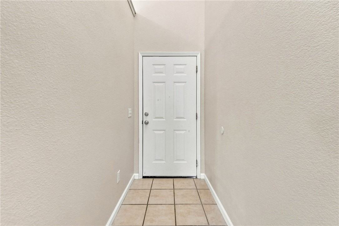 3207 Sw Deerfield Blvd #1 - Photo 3 of 28