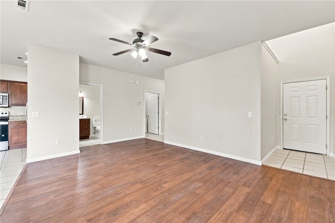 3207 Sw Deerfield Blvd #1 - Photo 5 of 28