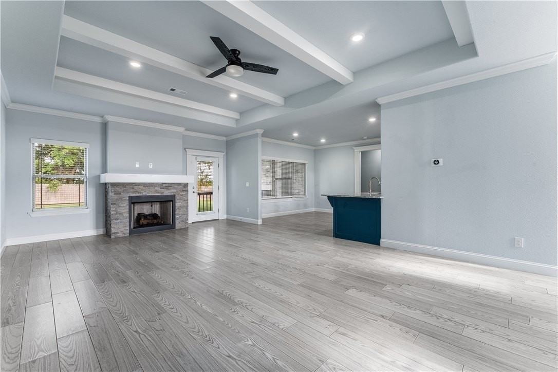 1930 Sunrise Cir - Photo 4 of 22