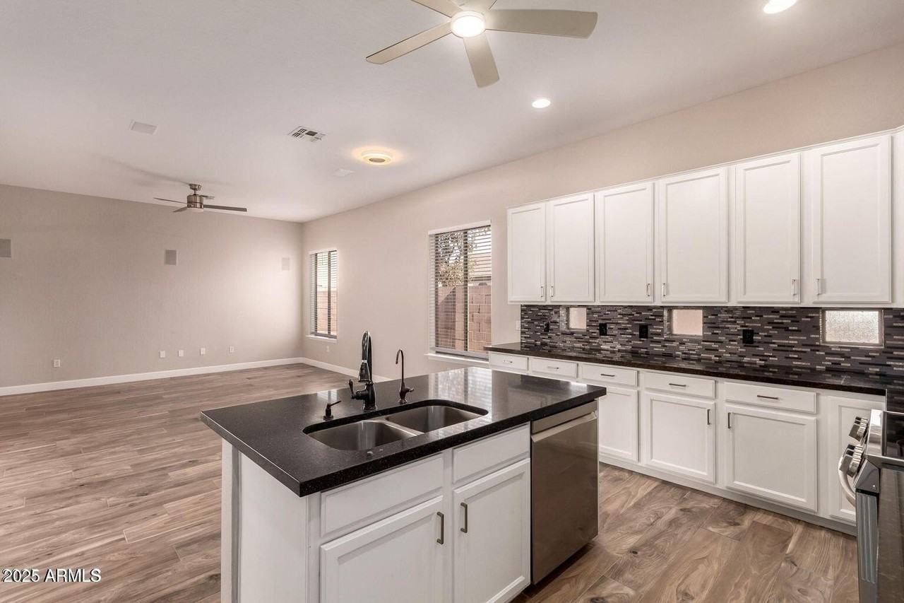 4464 E Redfield Ct - Photo 6 of 25
