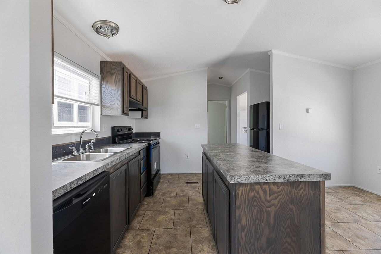 280 Kodak Ct - Photo 3 of 11