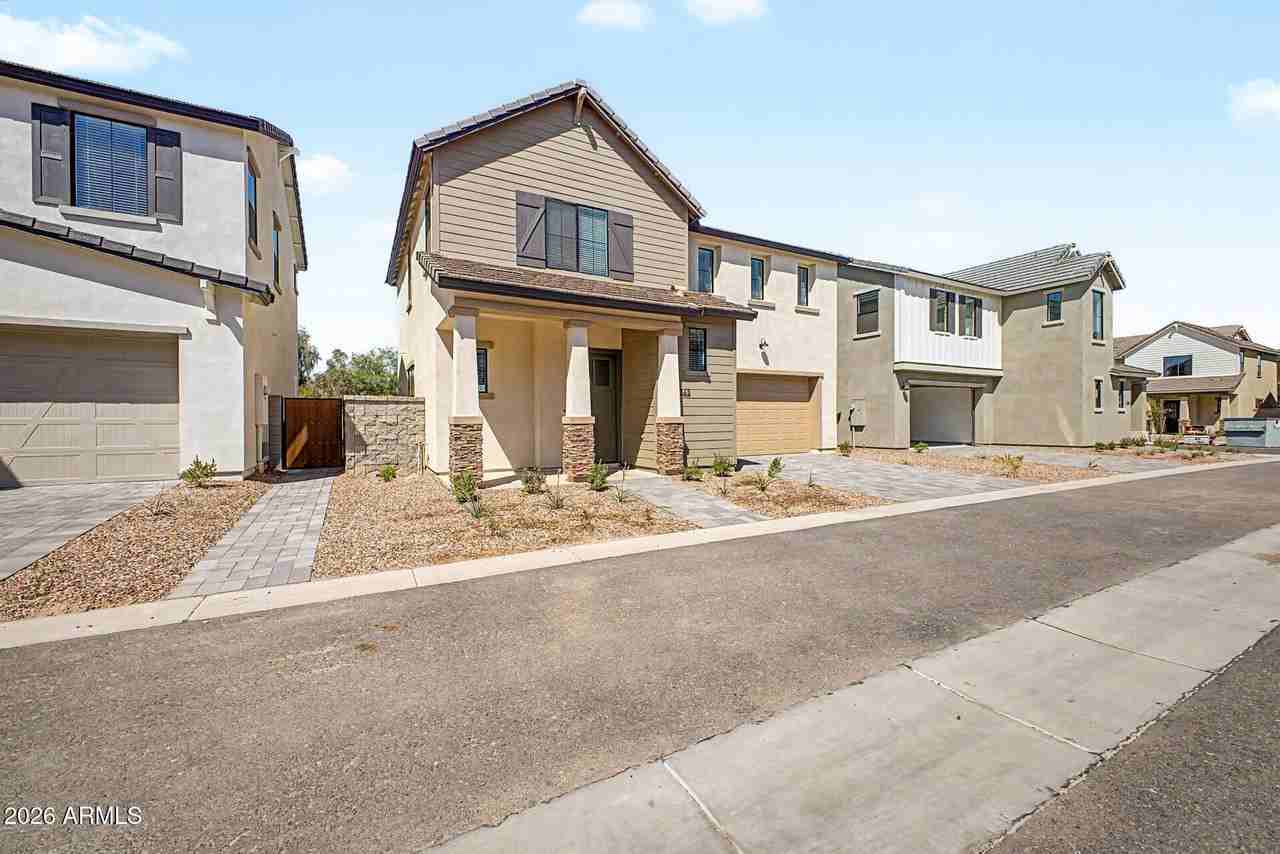 2345 E Stephens Ct - Photo 3 of 34