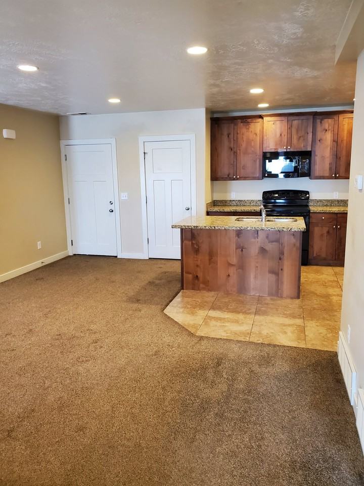 180 S Main St #202 - Photo 5 of 14