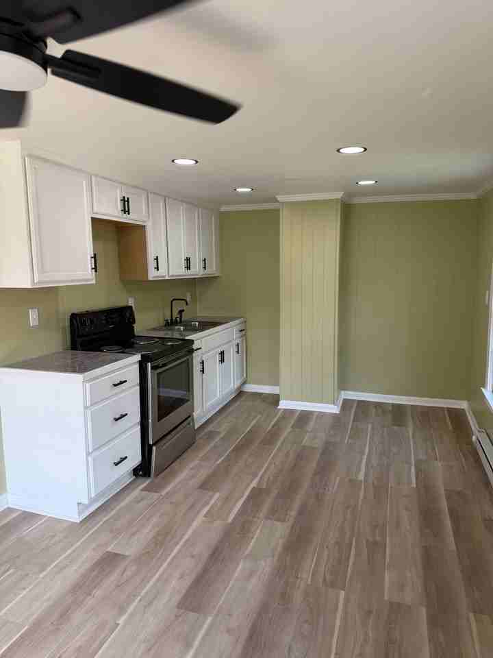 202 W Guilford St #B - Photo 4 of 11
