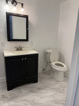 917 N Windomere Ave - Photo 7 of 11