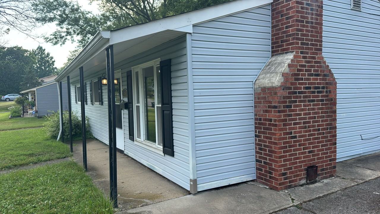 24805 Eldridge Blvd - Photo 2 of 11