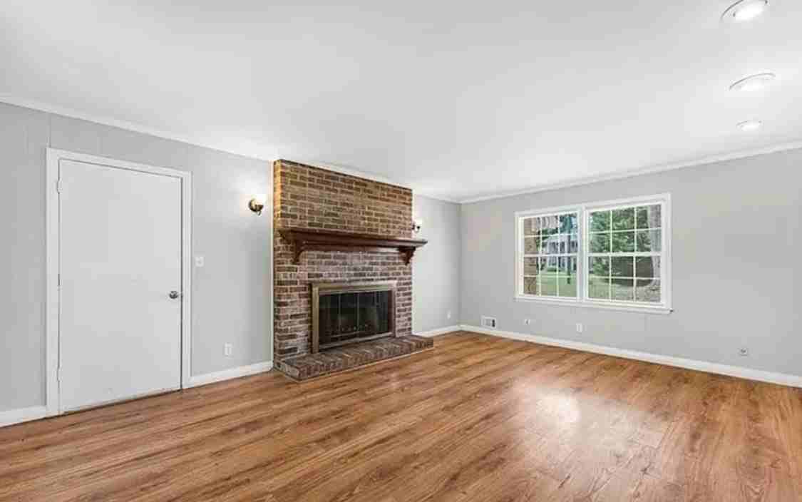 3584 Preakness Dr #4 - Photo 3 of 8