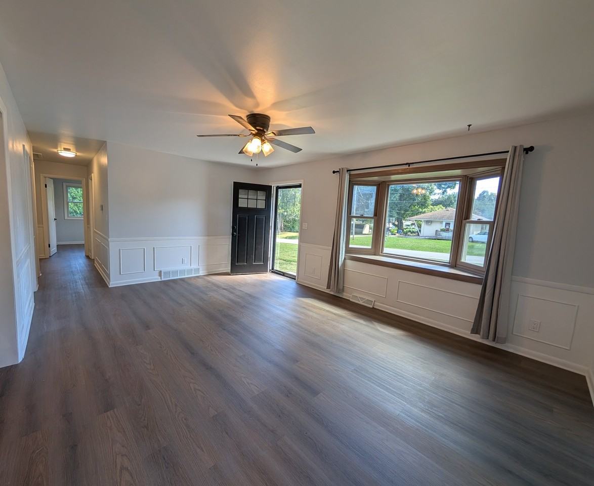 2535 Sears Rd - Photo 4 of 20