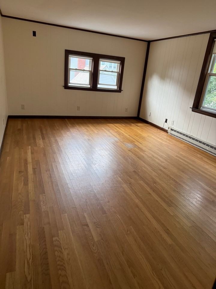 11R South St #2L - Photo 2 of 10
