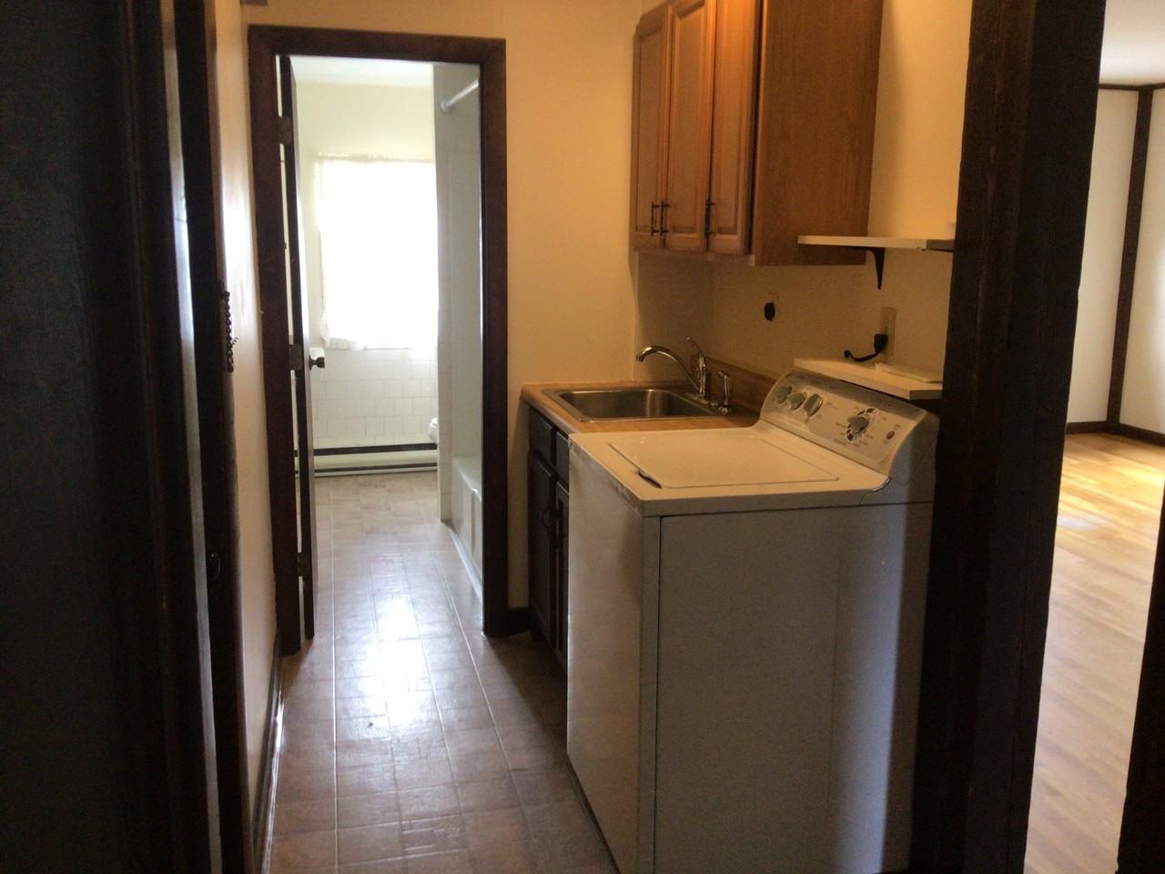 11R South St #2L - Photo 6 of 10