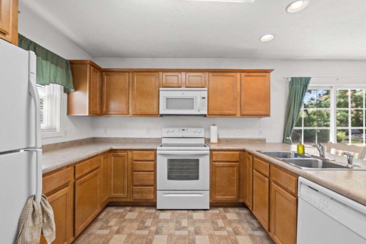 4697 Cockatoo Dr - Photo 4 of 20
