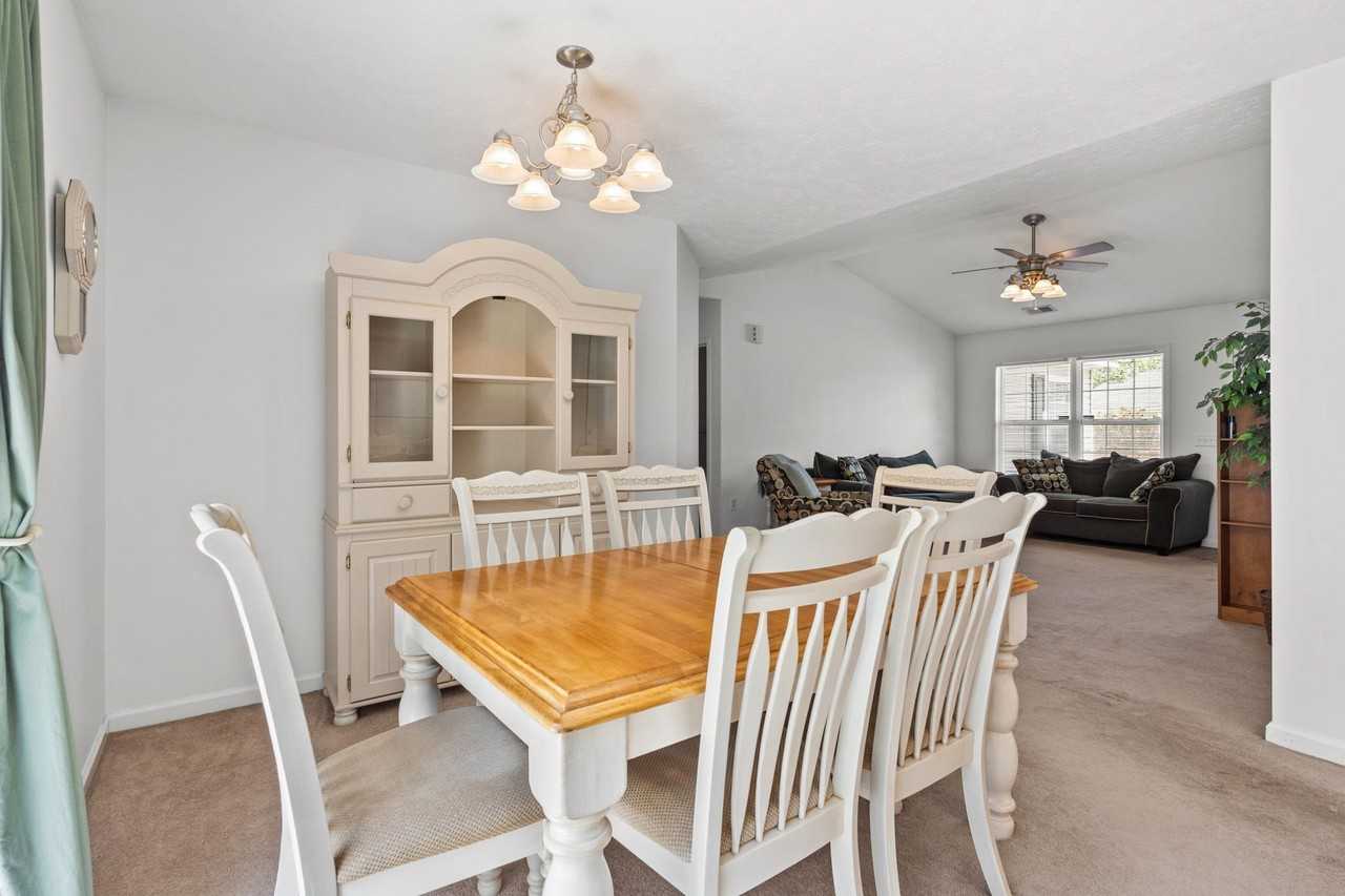 4697 Cockatoo Dr - Photo 5 of 20