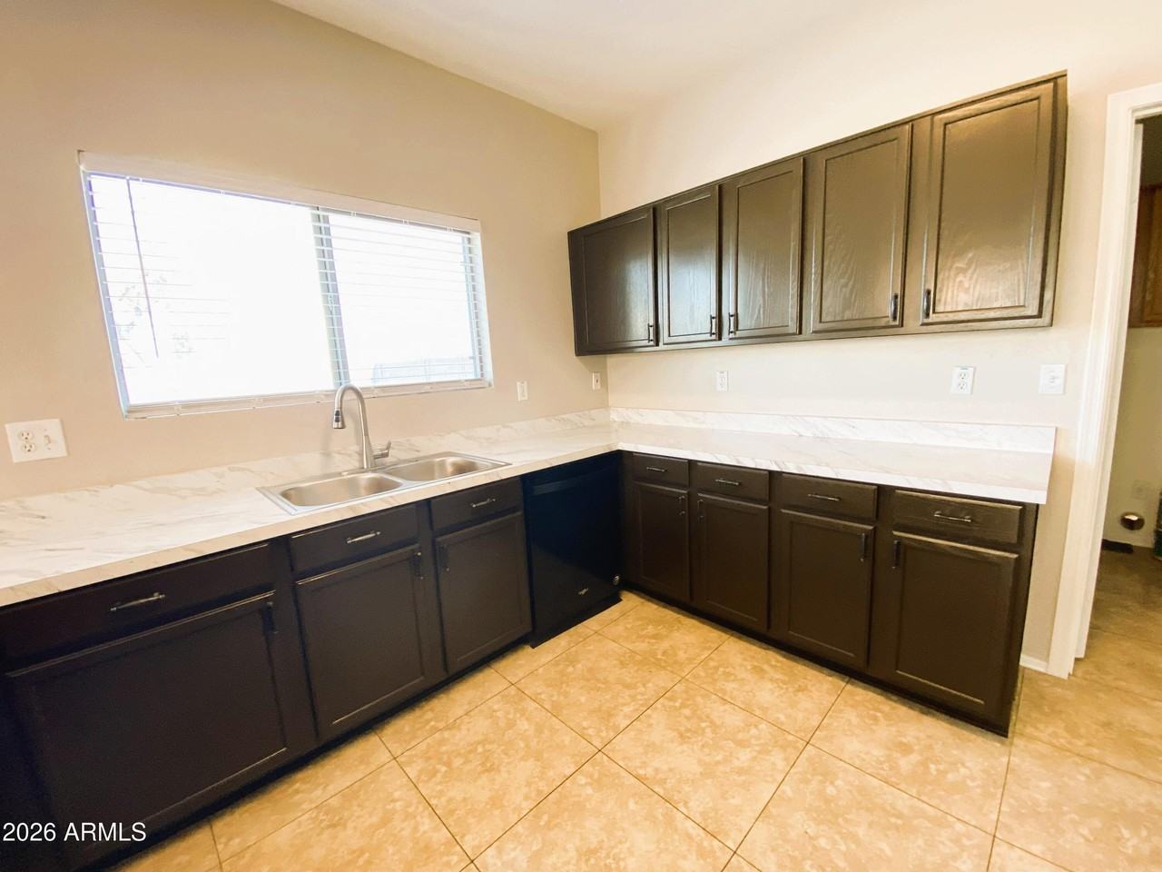 3629 S Adelle Cir - Photo 5 of 24