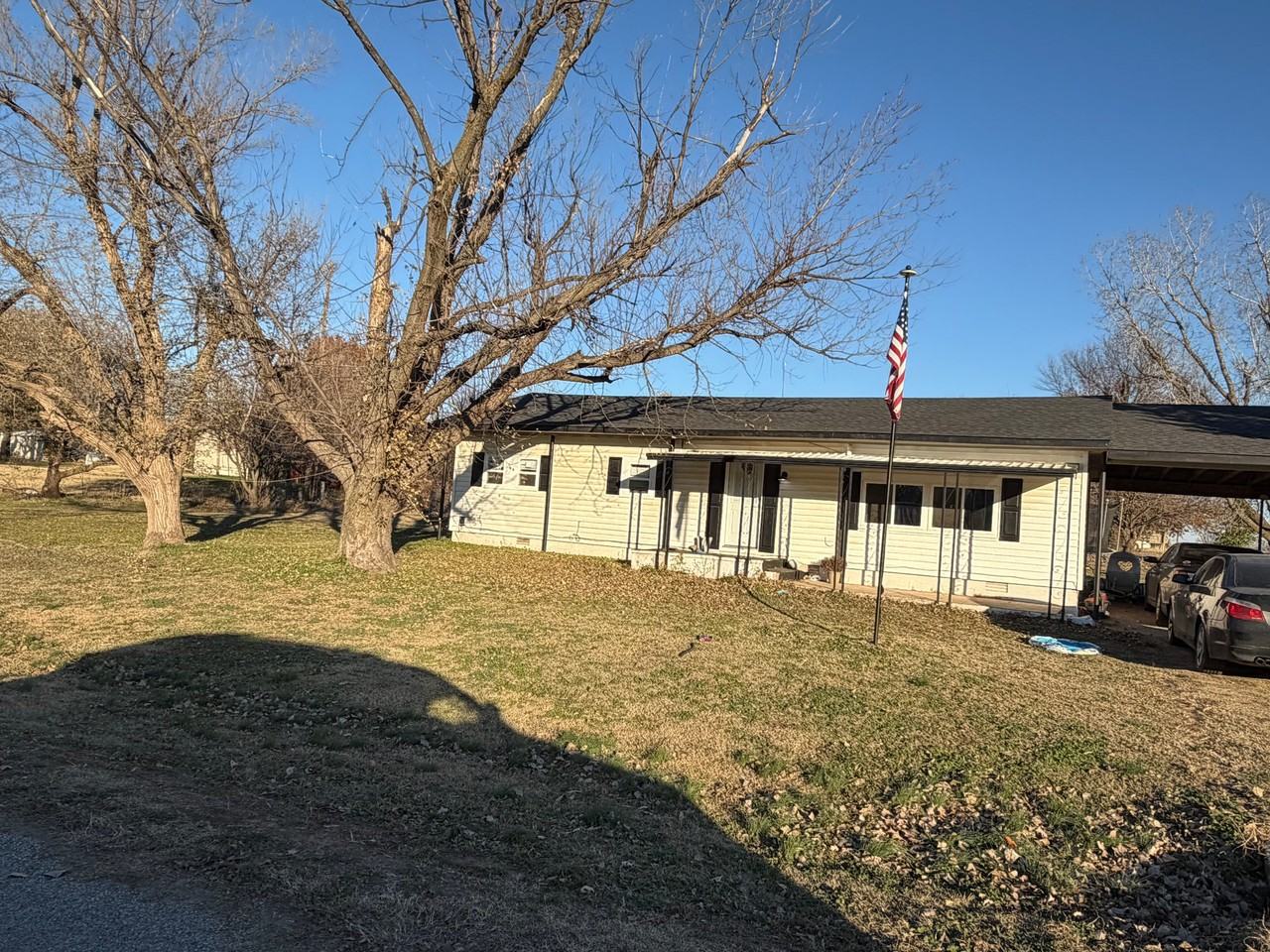 602 E Ponca St - Photo 2 of 8
