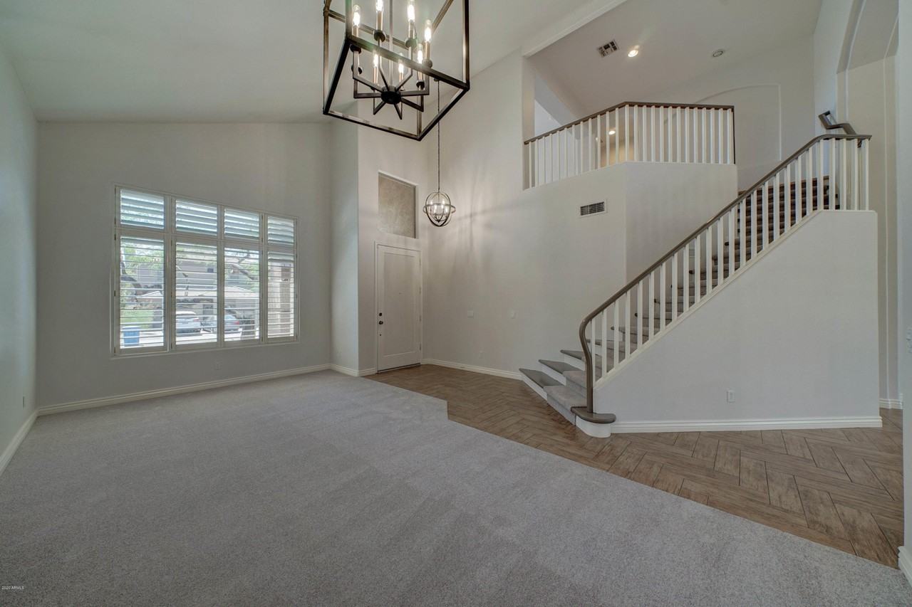 6410 E Carolina Dr - Photo 4 of 31