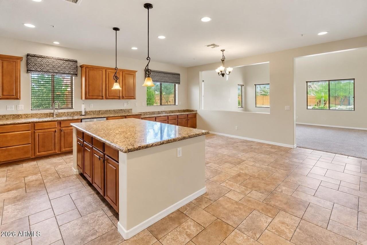 29553 N 69th Ave - Photo 5 of 32