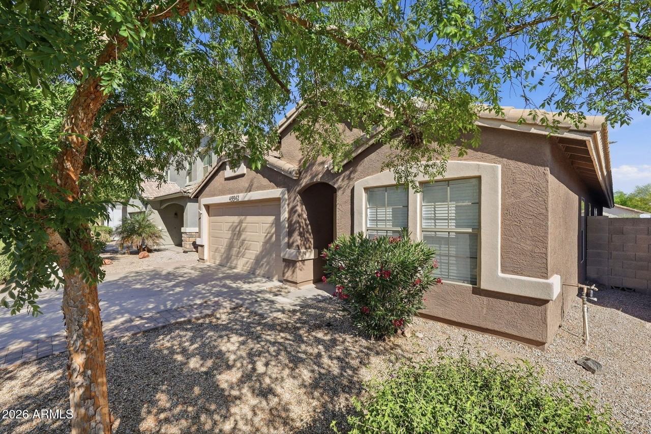 45542 W Guilder Ave - Photo 2 of 34