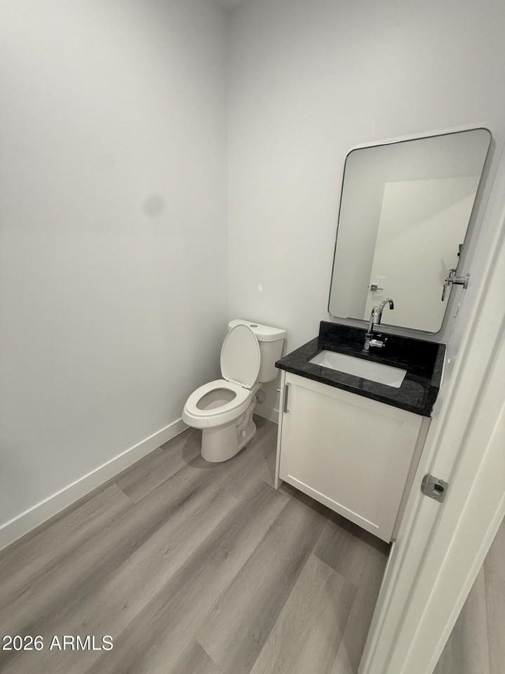 3130 N 37th St #3 - Photo 5 of 10