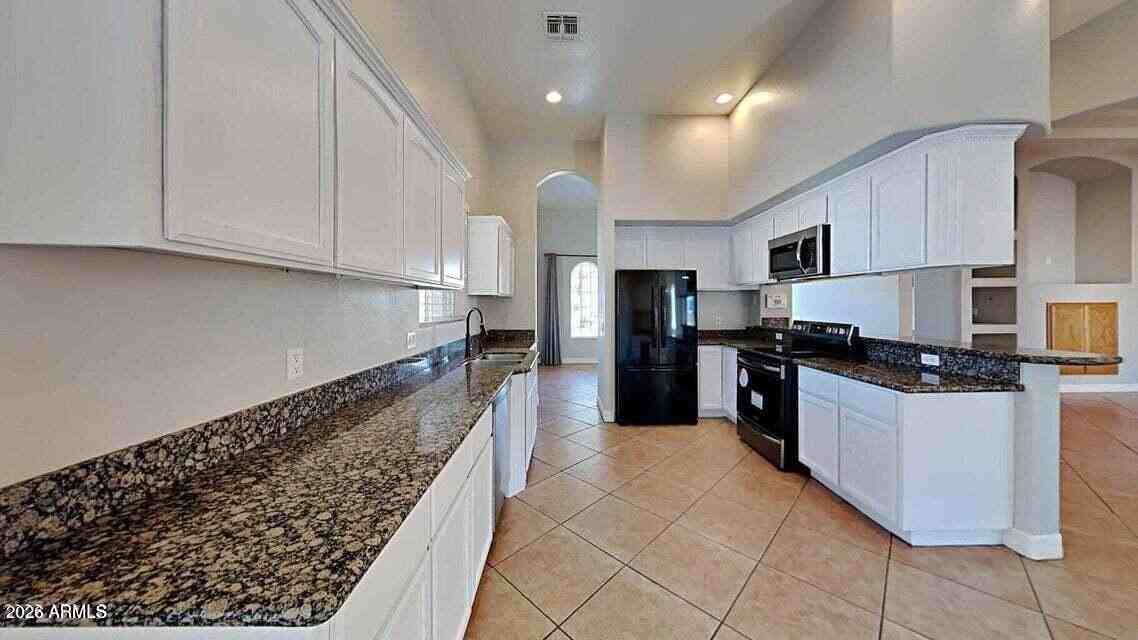 14202 N 180th Ave - Photo 7 of 17