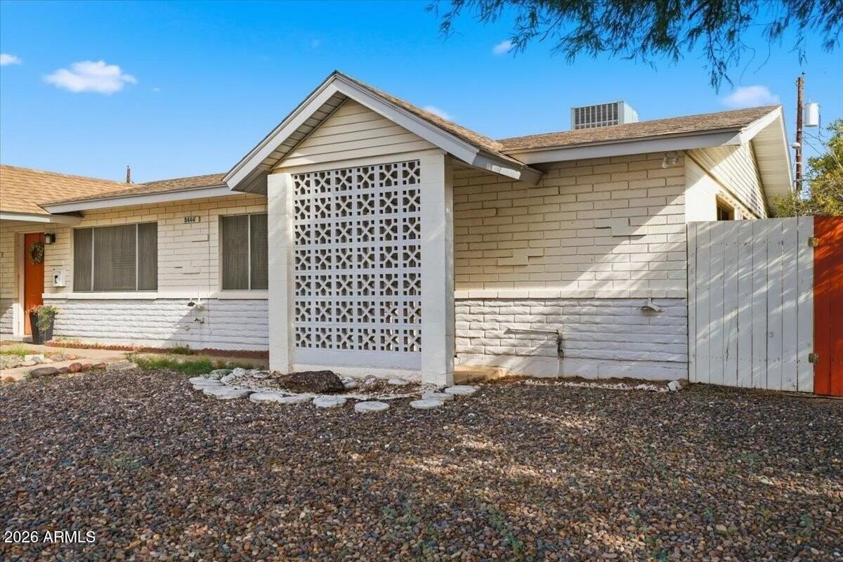 8444 E Coronado Rd #2 - Photo 3 of 27