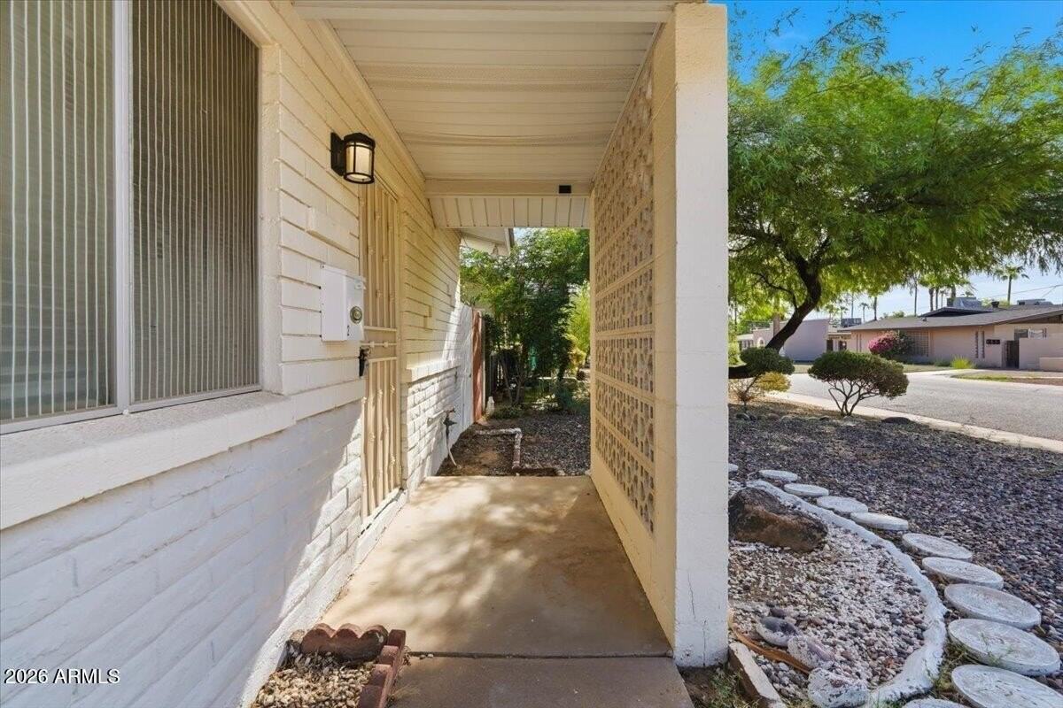 8444 E Coronado Rd #2 - Photo 4 of 27